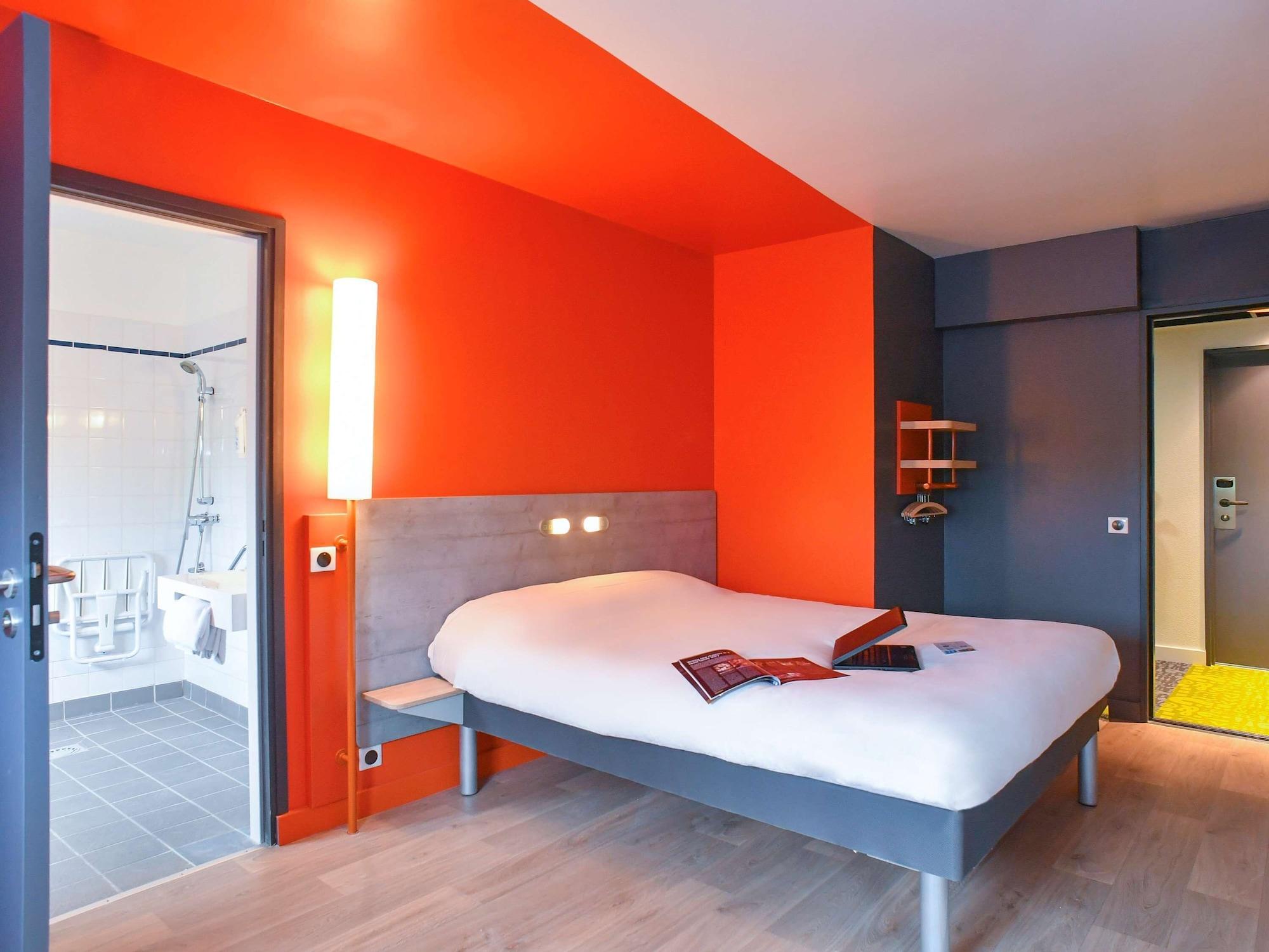 Ibis Budget Coutances Exterior foto