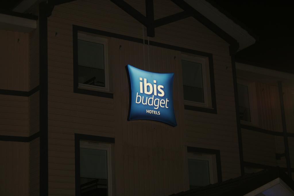 Ibis Budget Coutances Exterior foto