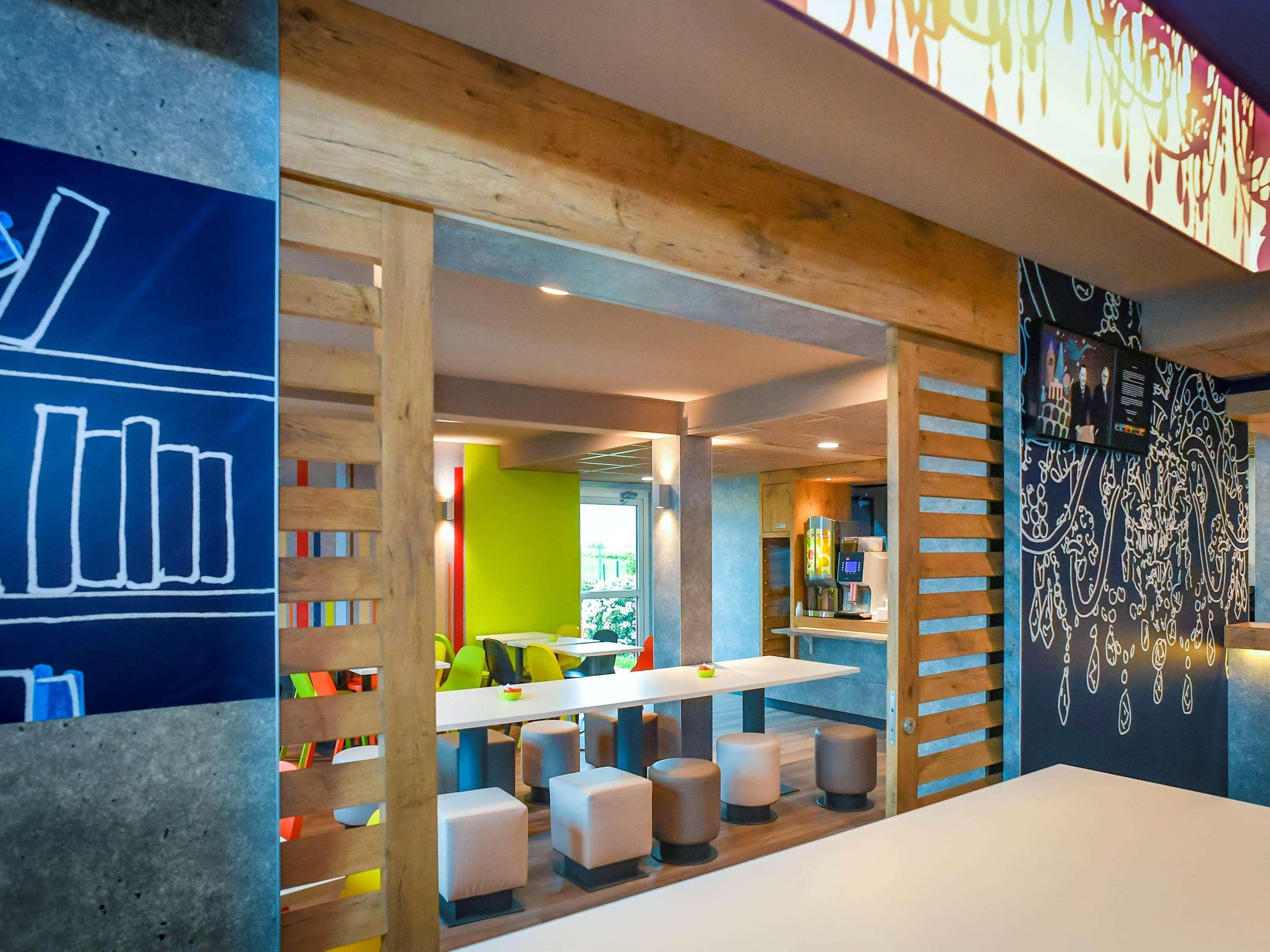 Ibis Budget Coutances Exterior foto