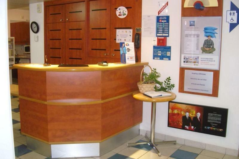 Ibis Budget Coutances Exterior foto
